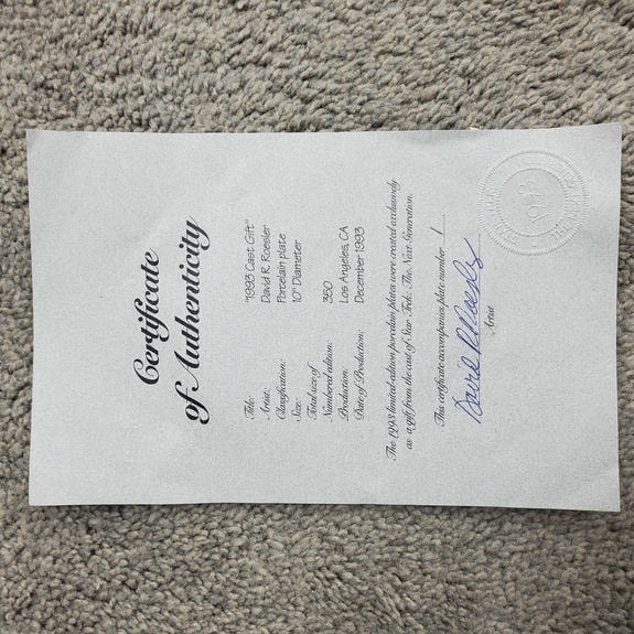 STTNG_CastGift Plate - COA1