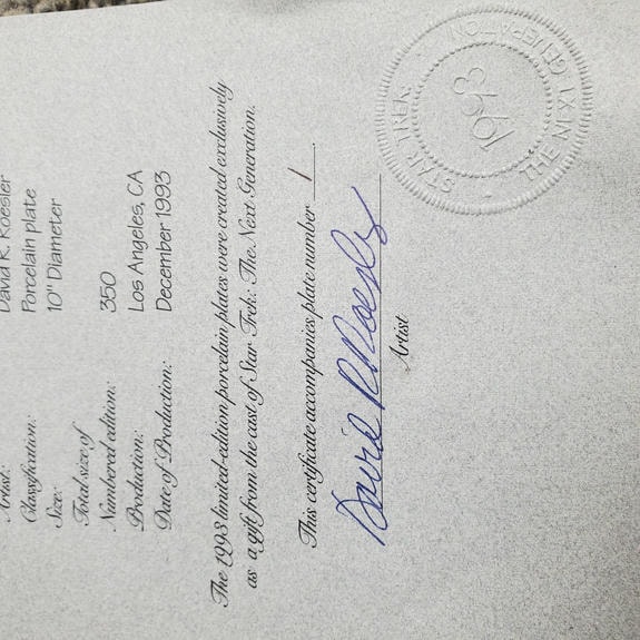 STTNG_CastGift Plate - COA2